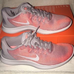 •✅FLEX RUN 2018 NIKE ATMOSPHERE COMFY RUNNING👟GRAY CORAL BRAND NEW WOMEN’S 10.5